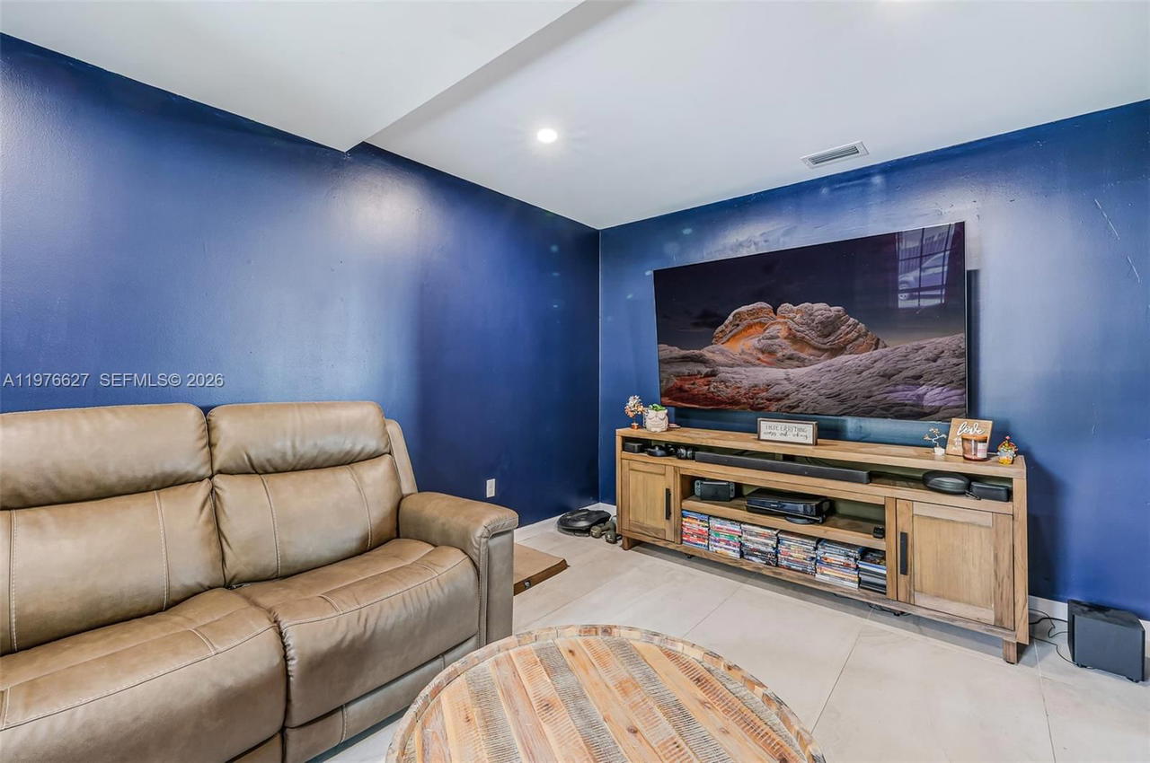 Real estate property located at 11747 113th Ter, Miami-dade, Towngate South Sec 1, Miami, FL
