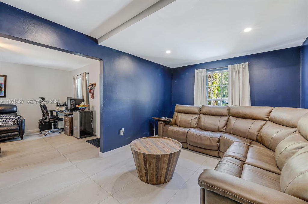 Real estate property located at 11747 113th Ter, Miami-dade, Towngate South Sec 1, Miami, FL