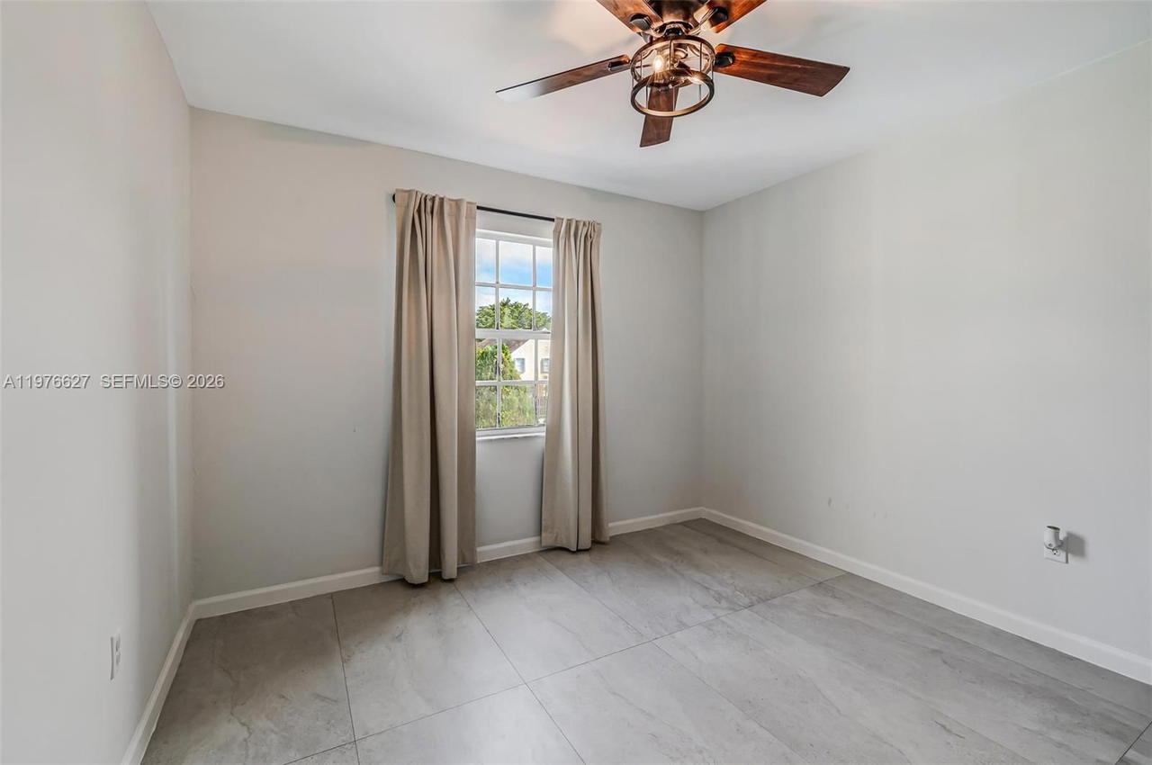 Real estate property located at 11747 113th Ter, Miami-dade, Towngate South Sec 1, Miami, FL