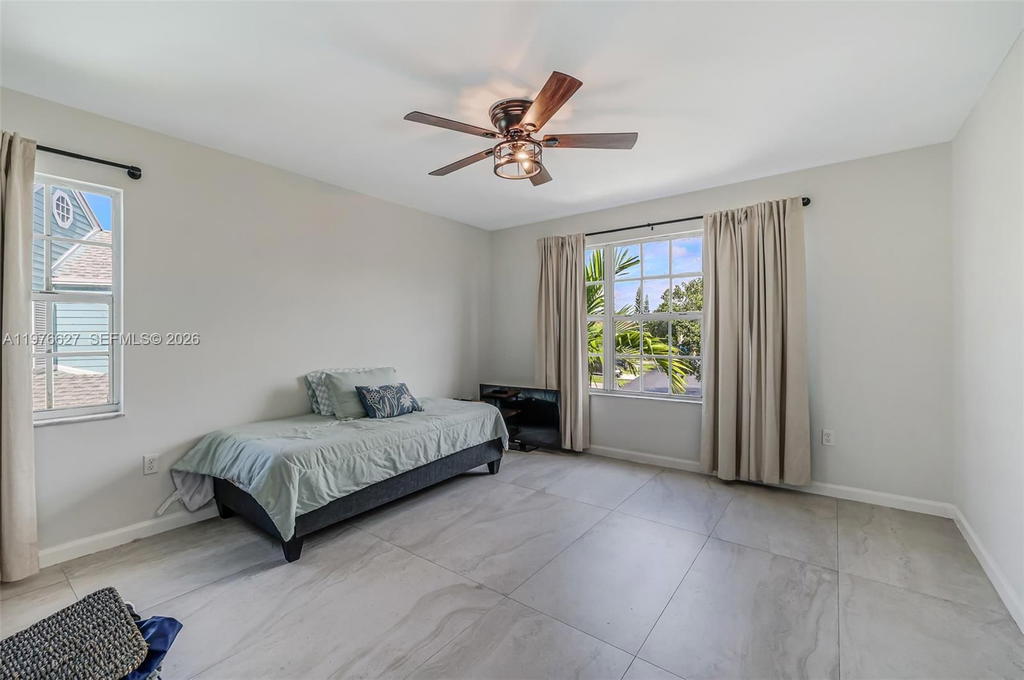 Real estate property located at 11747 113th Ter, Miami-dade, Towngate South Sec 1, Miami, FL