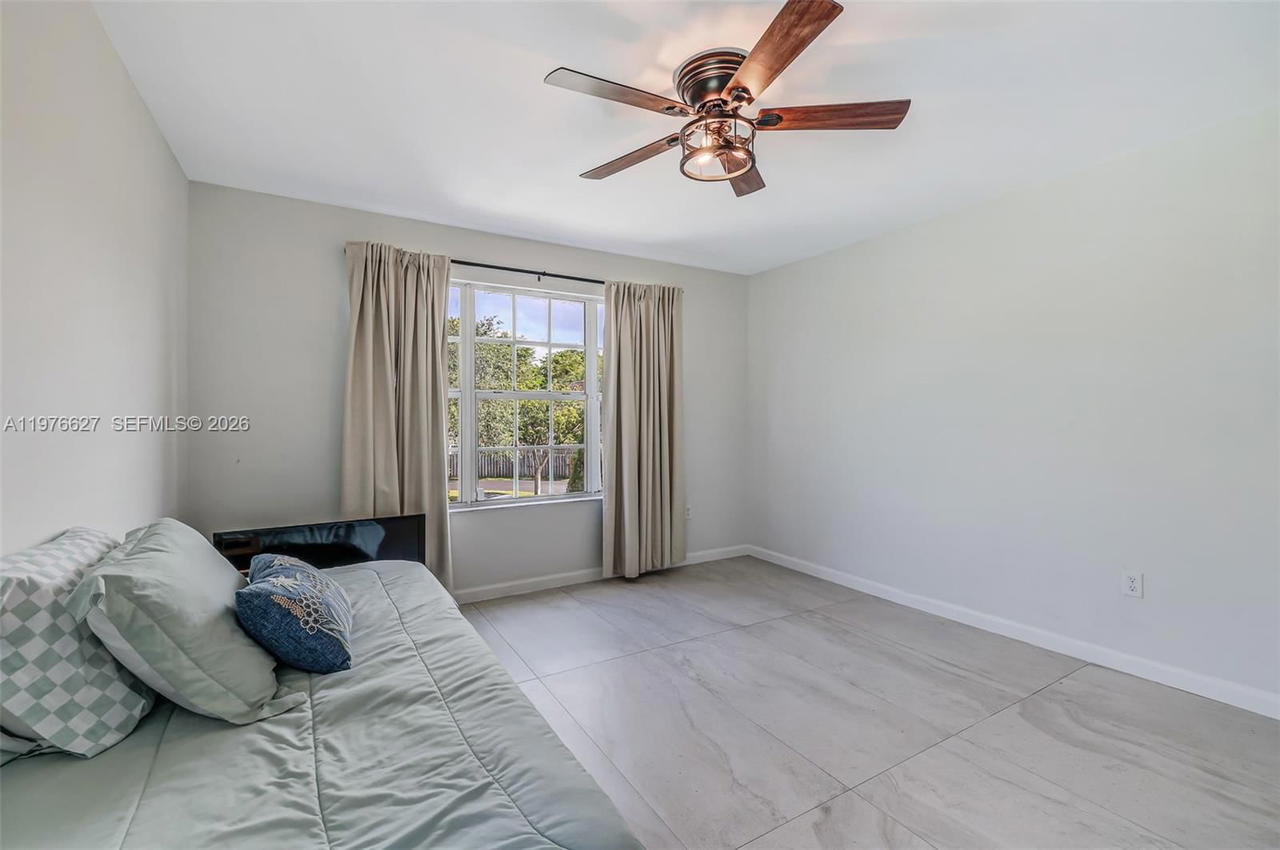 Real estate property located at 11747 113th Ter, Miami-dade, Towngate South Sec 1, Miami, FL