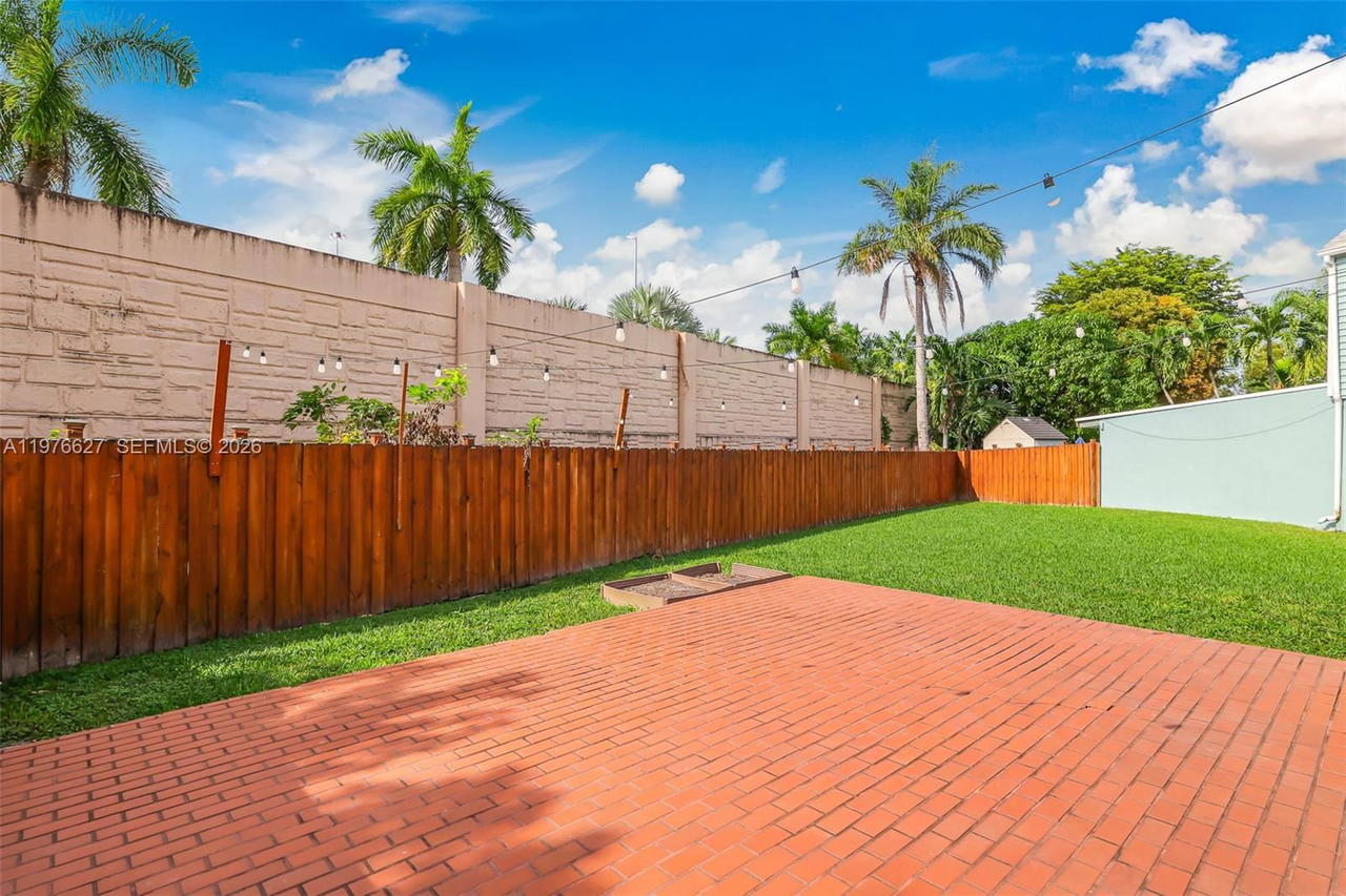 Real estate property located at 11747 113th Ter, Miami-dade, Towngate South Sec 1, Miami, FL