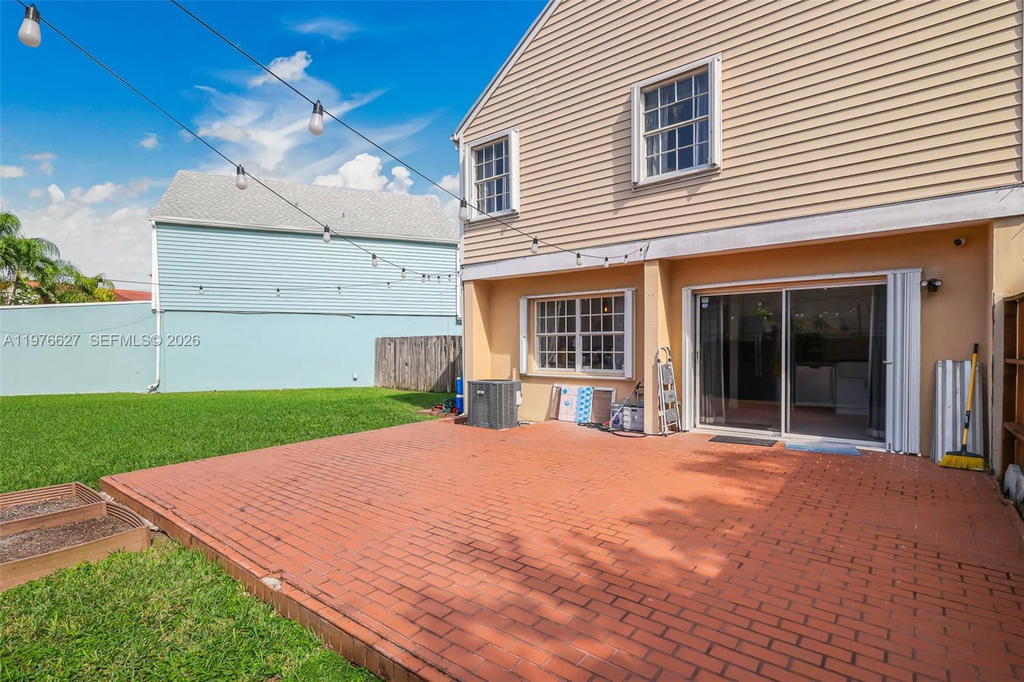 Real estate property located at 11747 113th Ter, Miami-dade, Towngate South Sec 1, Miami, FL
