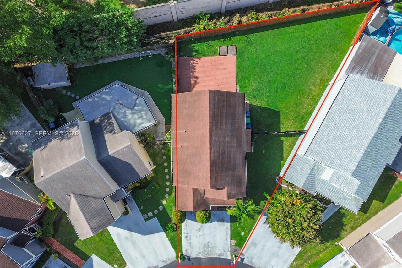 Real estate property located at 11747 113th Ter, Miami-dade, Towngate South Sec 1, Miami, FL