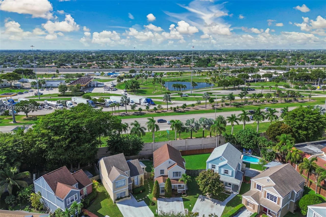 Real estate property located at 11747 113th Ter, Miami-dade, Towngate South Sec 1, Miami, FL