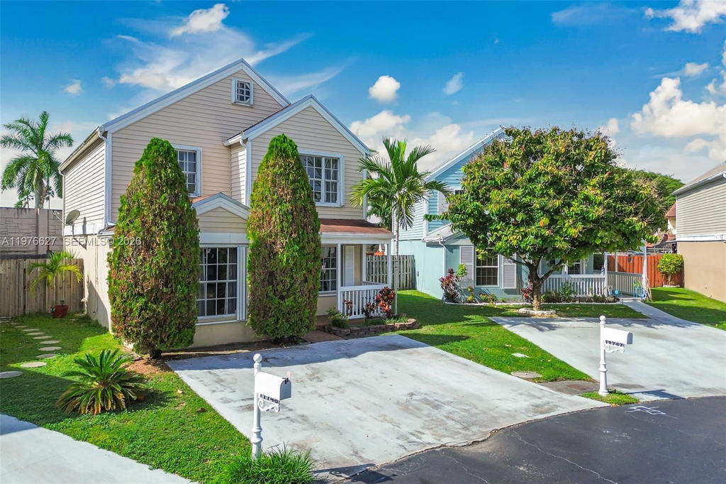 Real estate property located at 11747 113th Ter, Miami-dade, Towngate South Sec 1, Miami, FL