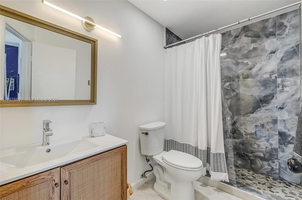 Real estate property located at 11747 113th Ter, Miami-dade, Towngate South Sec 1, Miami, FL