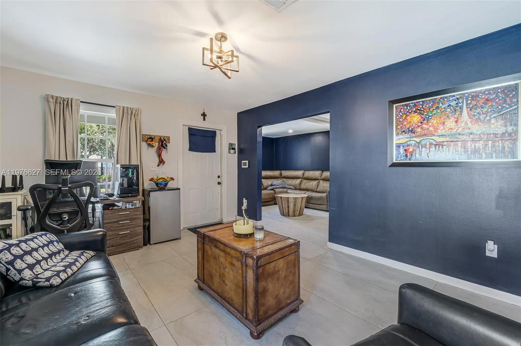 Real estate property located at 11747 113th Ter, Miami-dade, Towngate South Sec 1, Miami, FL