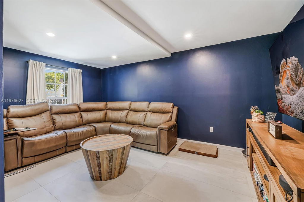 Real estate property located at 11747 113th Ter, Miami-dade, Towngate South Sec 1, Miami, FL