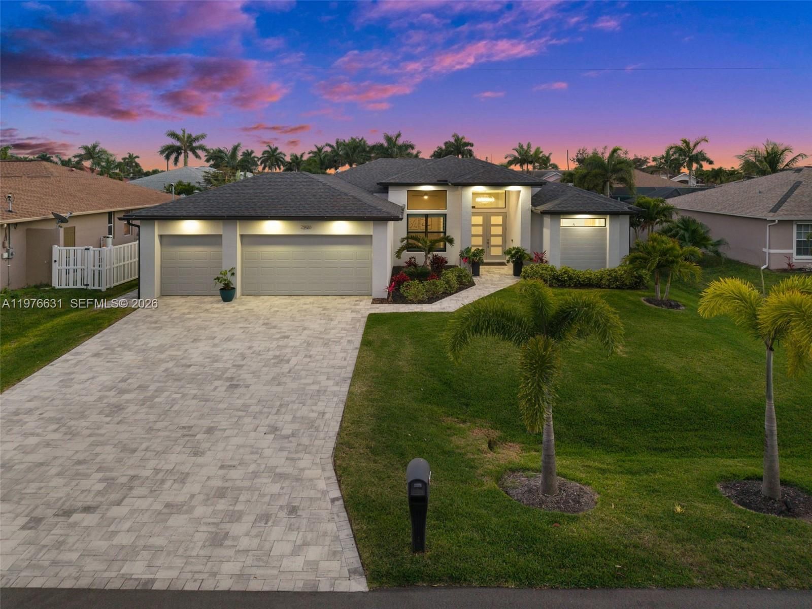 Real estate property located at 2926 Miracle PKWY, Lee, Cape Coral, Cape Coral, FL