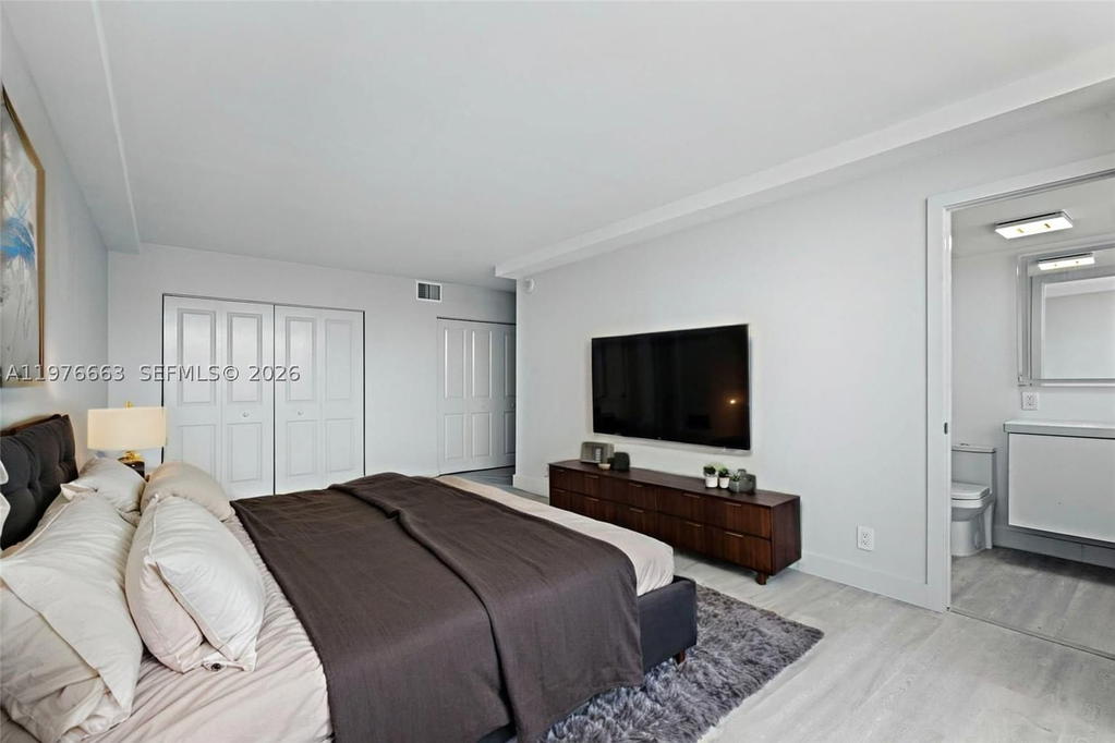 Real estate property located at 137 Golden Isles Dr #305, Broward, Golden Surf Towers Condo, Hallandale Beach, FL