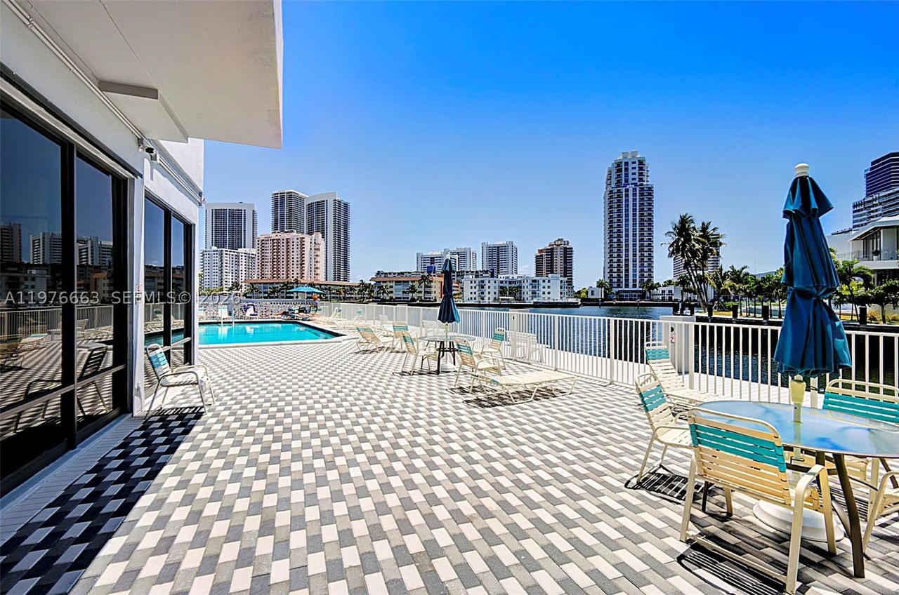 Real estate property located at 137 Golden Isles Dr #305, Broward, Golden Surf Towers Condo, Hallandale Beach, FL