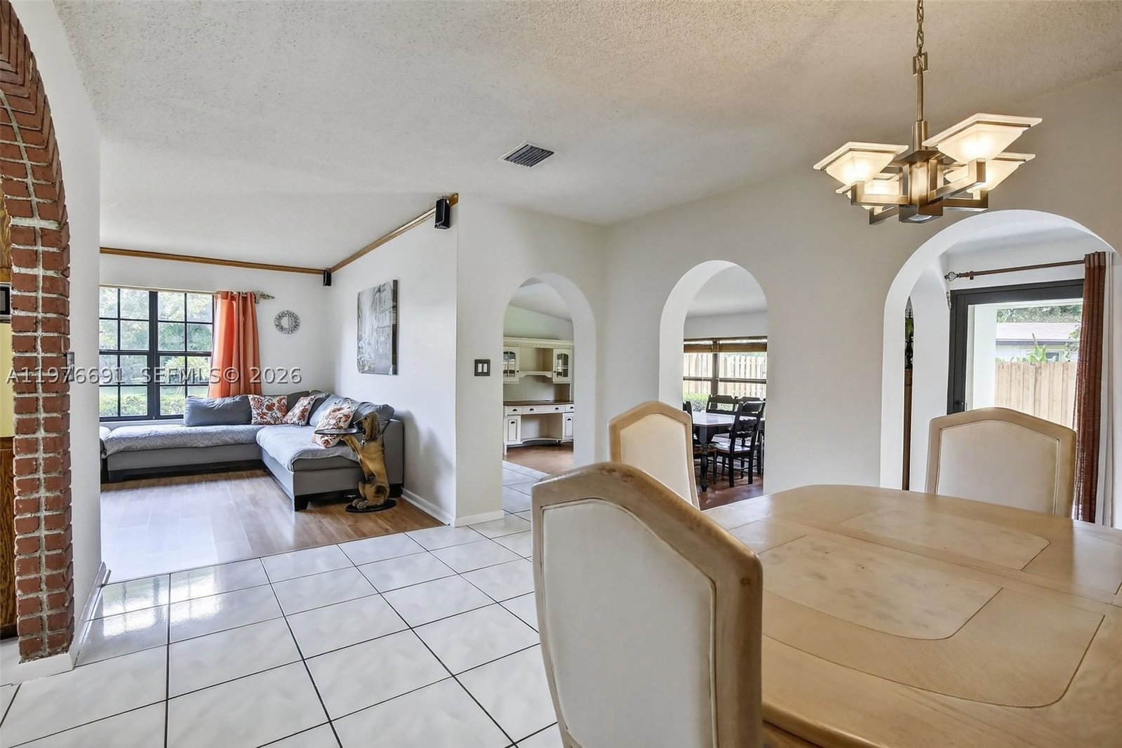 Real estate property located at 5260 Redwood Ct, Broward, Plantation Gardens Sec 4a, Plantation, FL