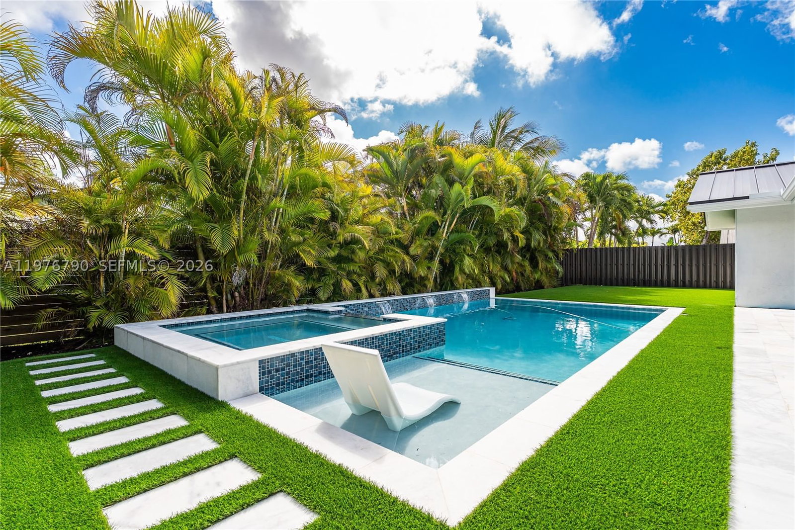 Real estate property located at 8001 90th Ave, Miami-dade, Damian Galloway Estates, Miami, FL