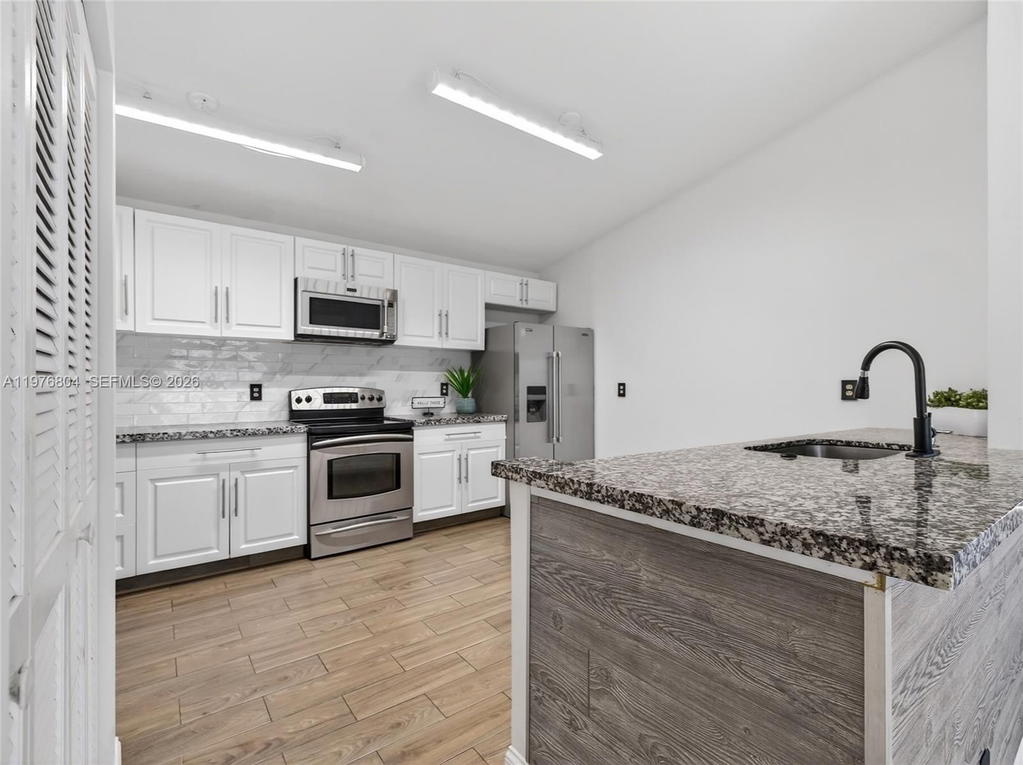 Real estate property located at 336 Ketch Dr, Broward, New River Estates Section, Sunrise, FL