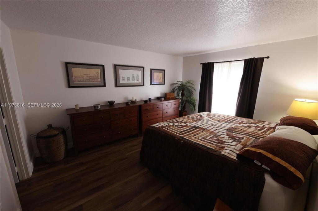 Real estate property located at 5570 44th St #204A, Broward, Inverwood Condo, Lauderhill, FL