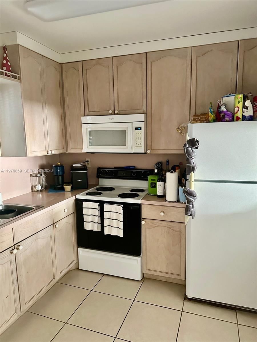 Real estate property located at , Miami-dade, Dadeland Park Condo, Miami, FL