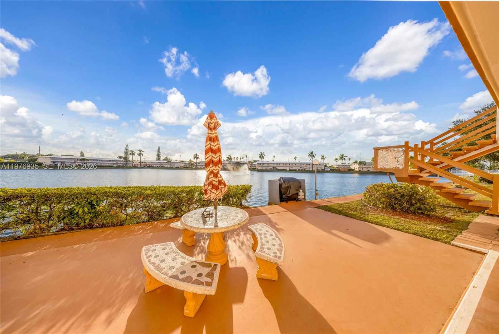 Real estate property located at 900 10th Ter #8S, Broward, Rolen Lake Gardens Co-op, Hallandale Beach, FL