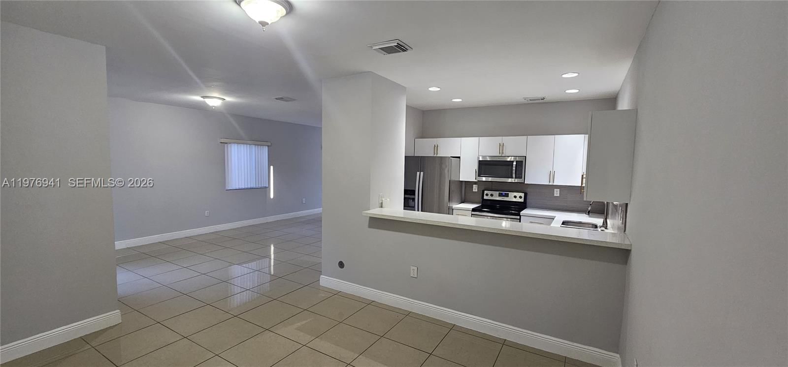 Real estate property located at 3389 4th St, Miami-dade, Emilios Place At Oasis, Homestead, FL