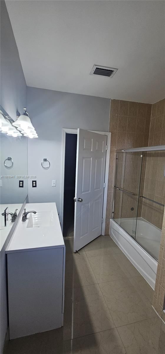 Real estate property located at 3389 4th St, Miami-dade, Emilios Place At Oasis, Homestead, FL