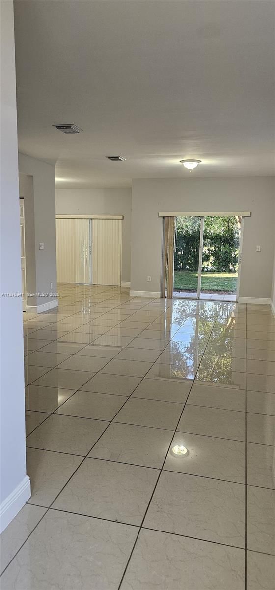 Real estate property located at 3389 4th St, Miami-dade, Emilios Place At Oasis, Homestead, FL