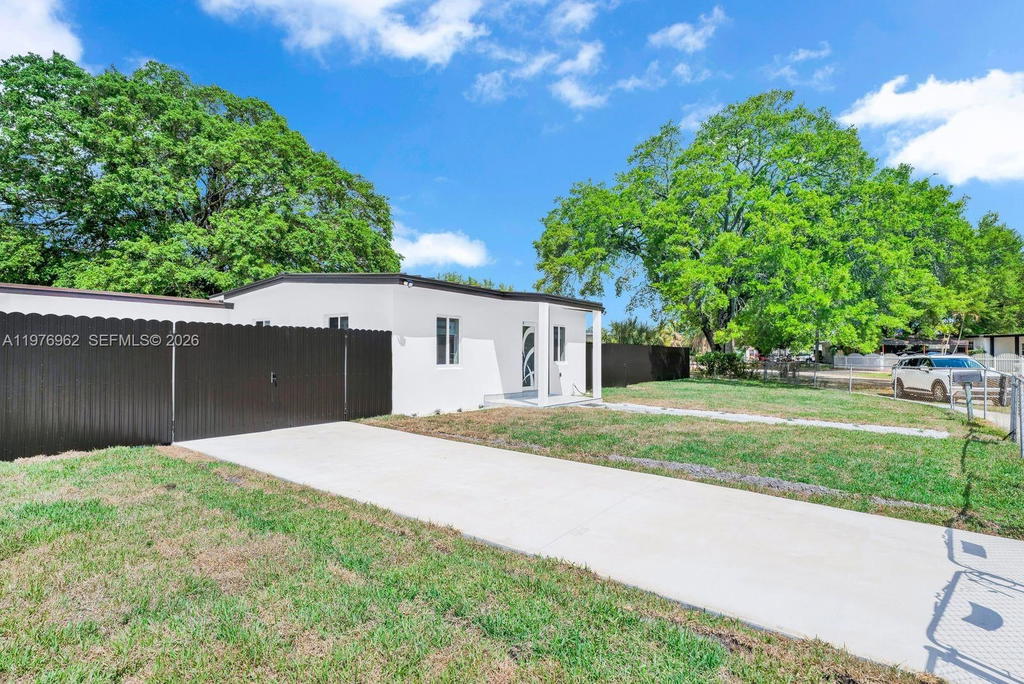 Real estate property located at 16320 19 CT, Miami-dade, Bunche Park Pb 50-20 Lot 1, Miami Gardens, FL