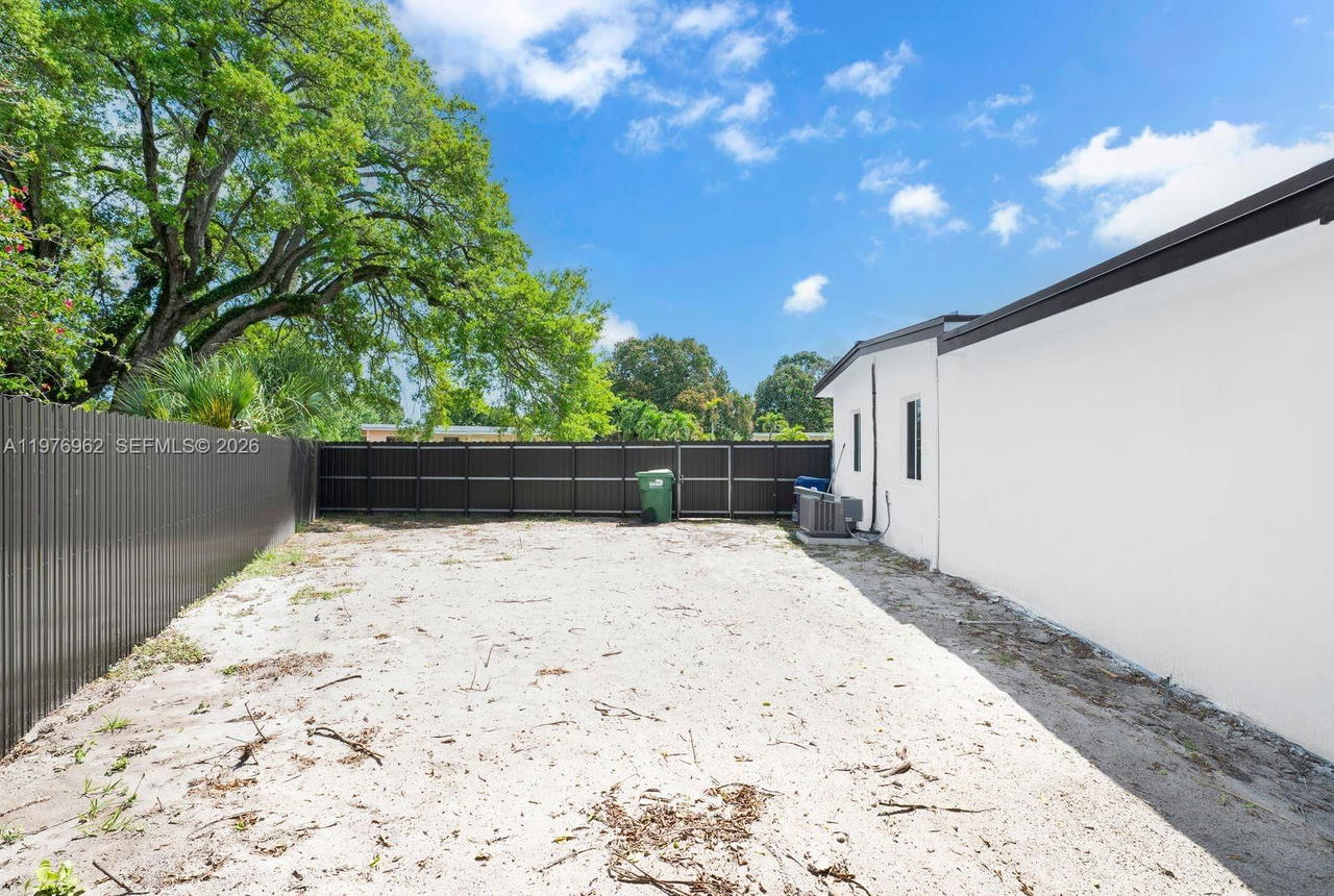 Real estate property located at 16320 19 CT, Miami-dade, Bunche Park Pb 50-20 Lot 1, Miami Gardens, FL