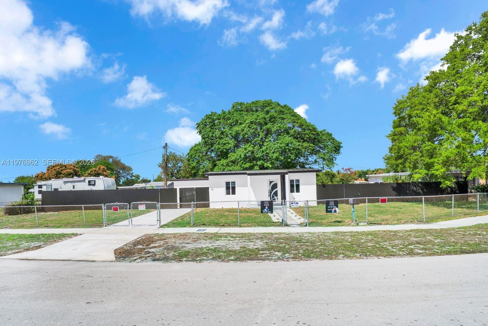 Real estate property located at 16320 19 CT, Miami-dade, Bunche Park Pb 50-20 Lot 1, Miami Gardens, FL