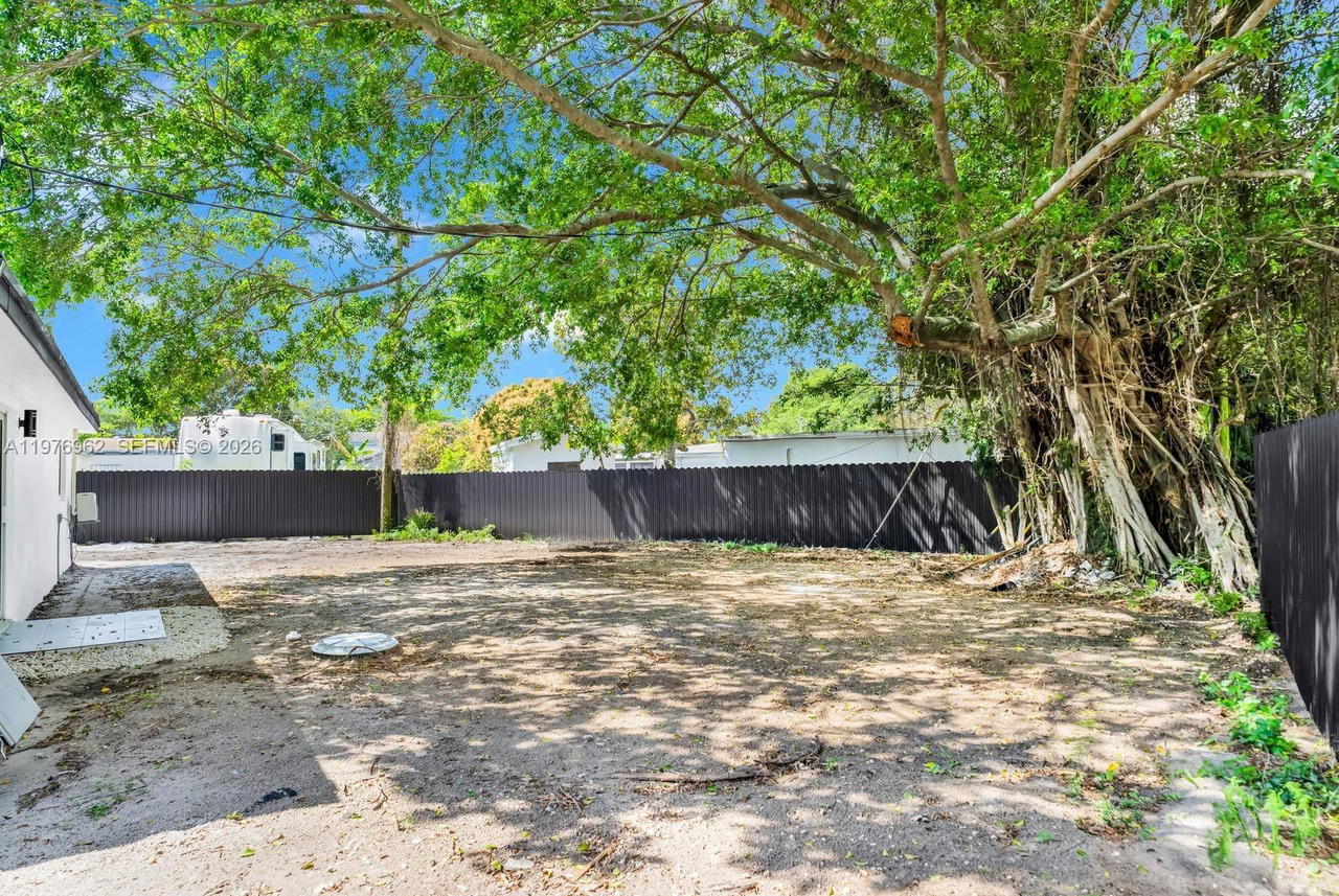Real estate property located at 16320 19 CT, Miami-dade, Bunche Park Pb 50-20 Lot 1, Miami Gardens, FL