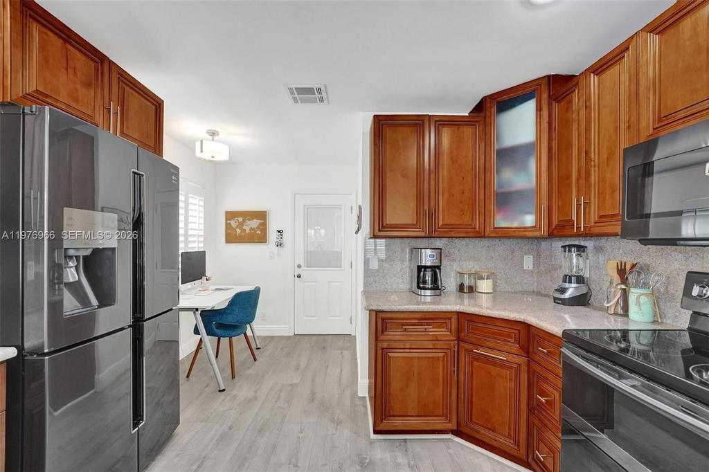 Real estate property located at 9304 Arborwood Cir, Broward, Forest Ridge Cluster Home, Davie, FL