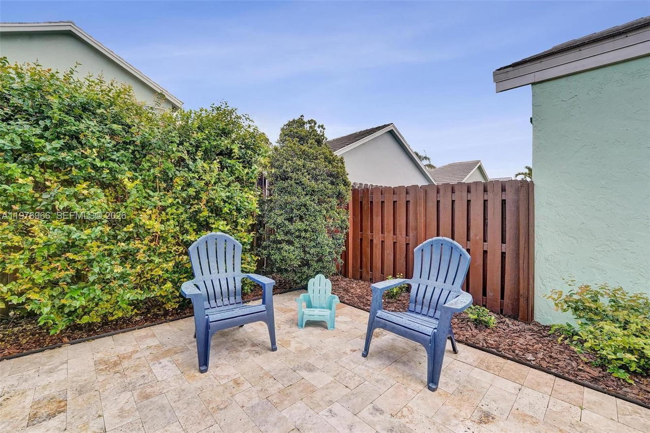 Real estate property located at 9304 Arborwood Cir, Broward, Forest Ridge Cluster Home, Davie, FL