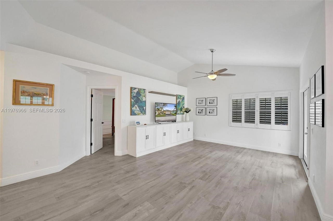 Real estate property located at 9304 Arborwood Cir, Broward, Forest Ridge Cluster Home, Davie, FL