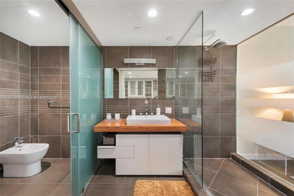 Real estate property located at 2155 Washington Ct #309, Miami-dade, Artepark North Condo, Miami Beach, FL