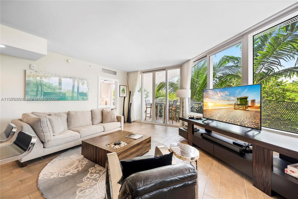 Real estate property located at 2155 Washington Ct #309, Miami-dade, Artepark North Condo, Miami Beach, FL