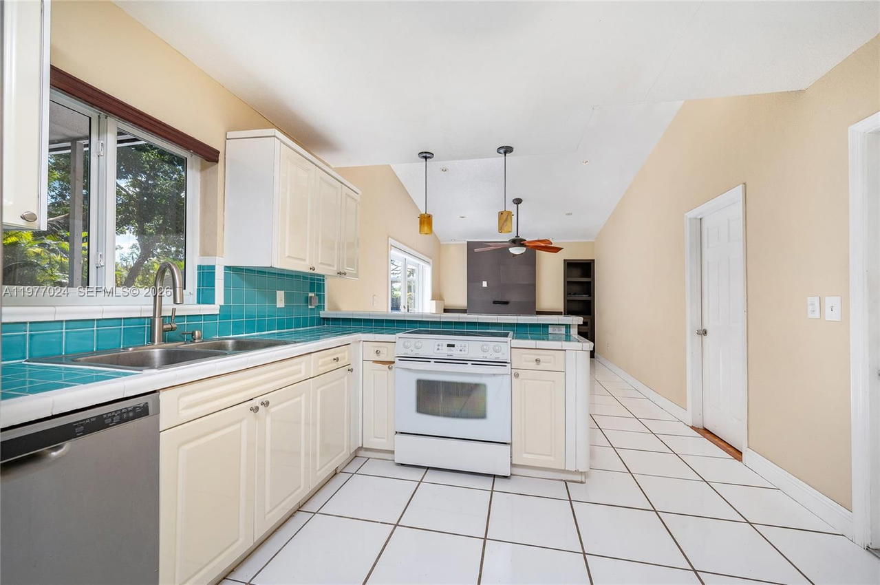 Real estate property located at 12930 190th St, Miami-dade, Gir Sub, Miami, FL