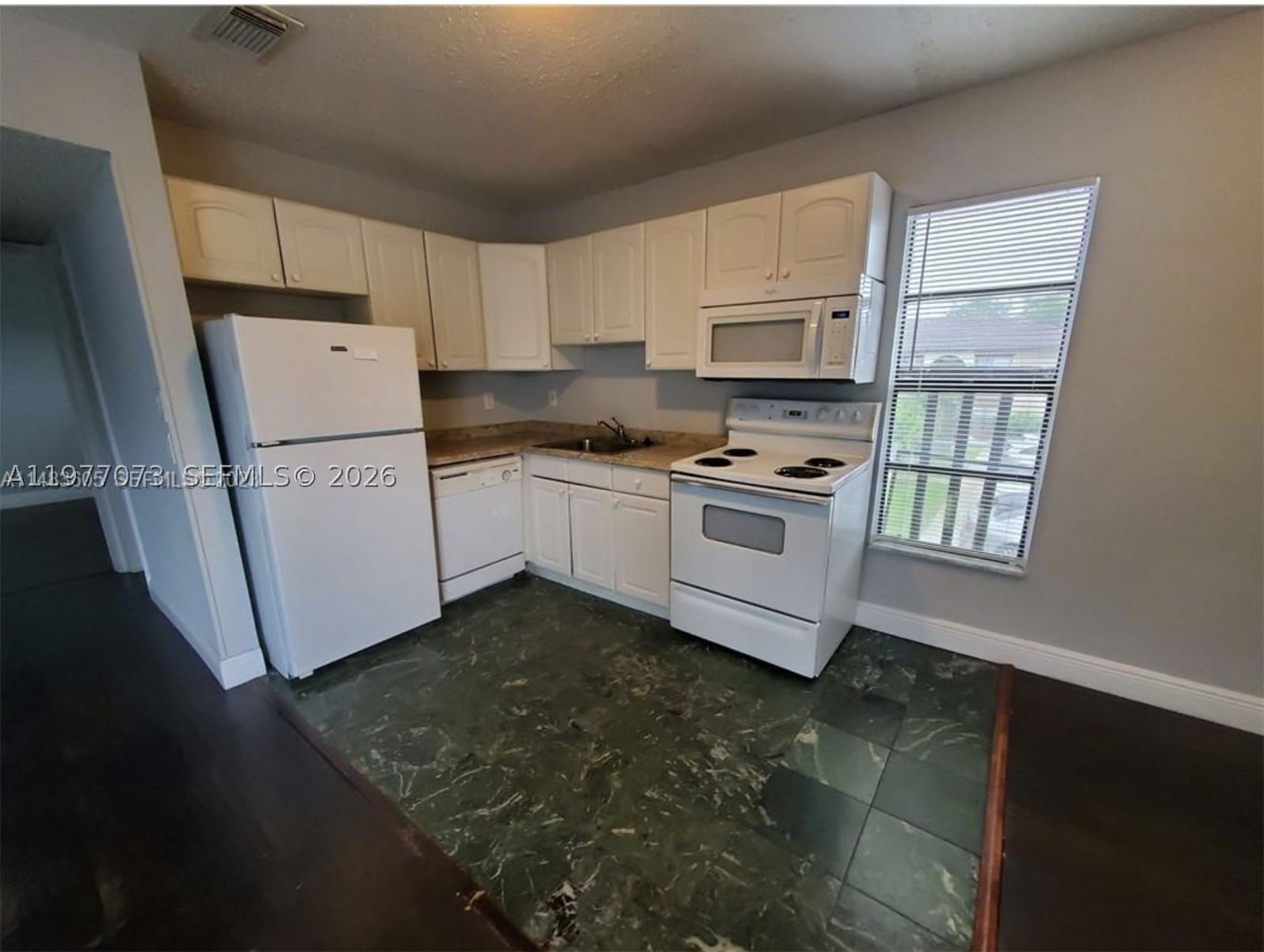 Real estate property located at 3006 Coral Ridge Dr #210B, Broward, Cypress Trace Condo, Coral Springs, FL