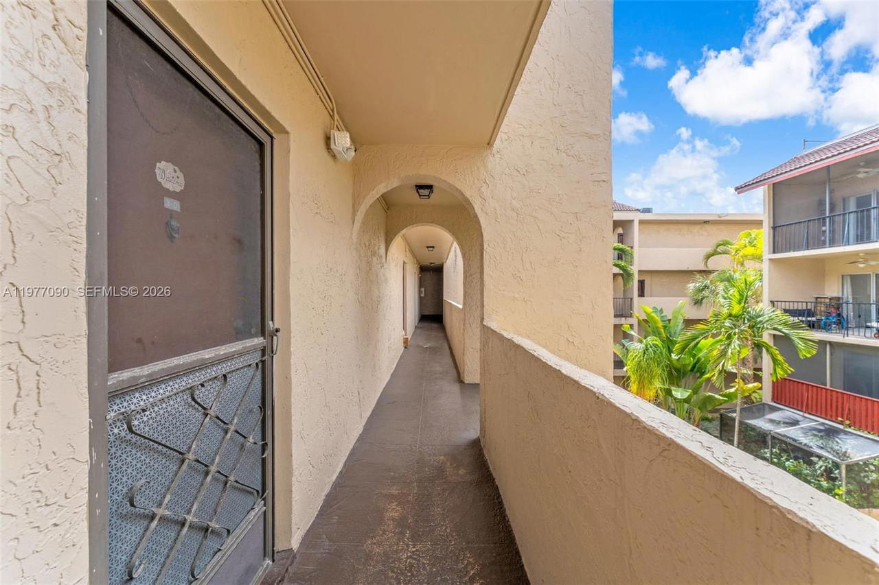 Real estate property located at 10641 108th Ave #3D, Miami-dade, The Prado Condo, Miami, FL