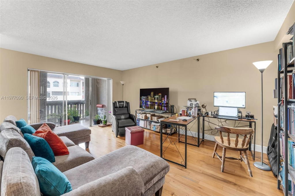 Real estate property located at 10641 108th Ave #3D, Miami-dade, The Prado Condo, Miami, FL