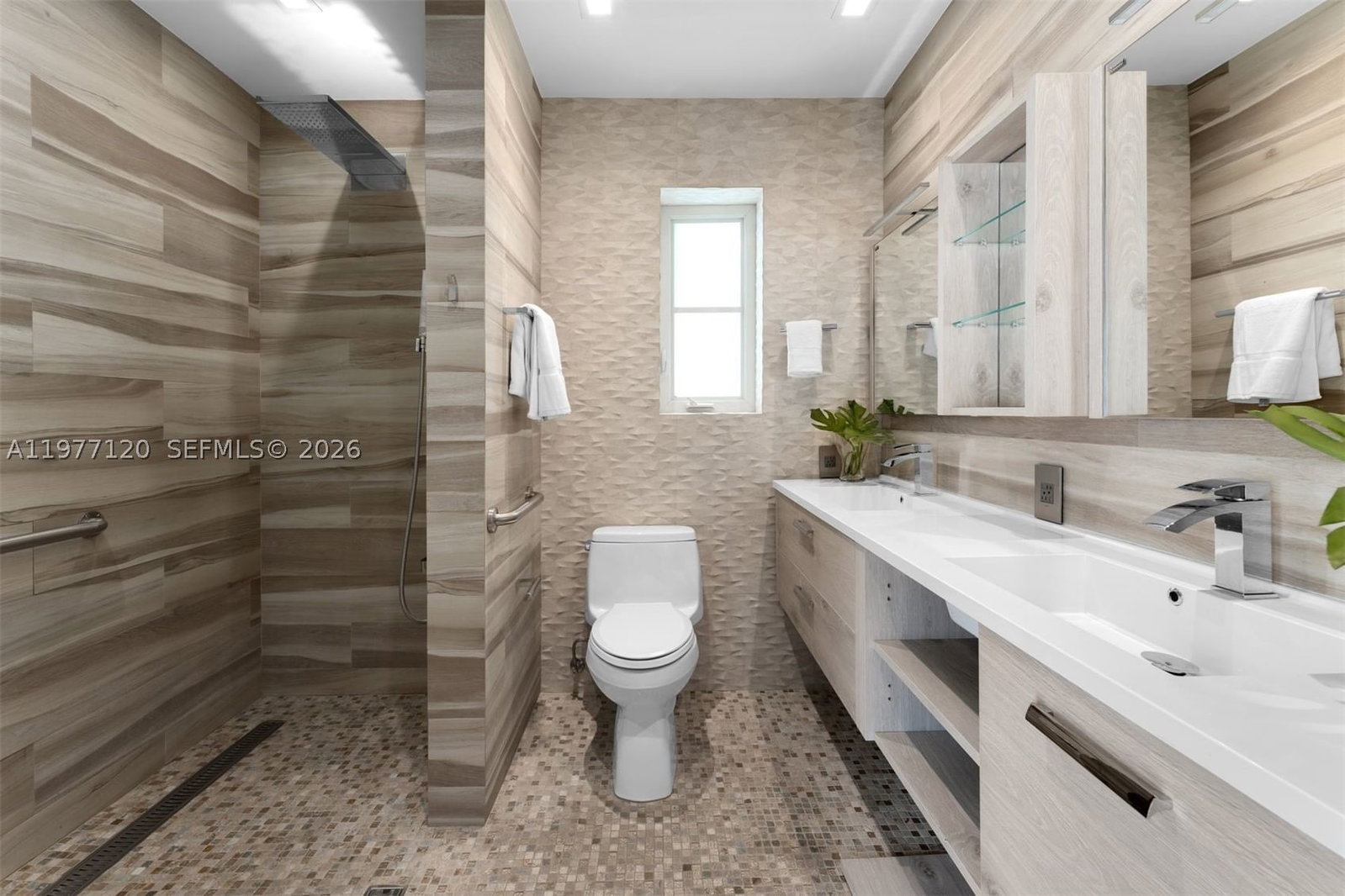 Real estate property located at 2887 Pine Tree Dr, Miami-dade, Flamingo Terrace Sub, Miami Beach, FL
