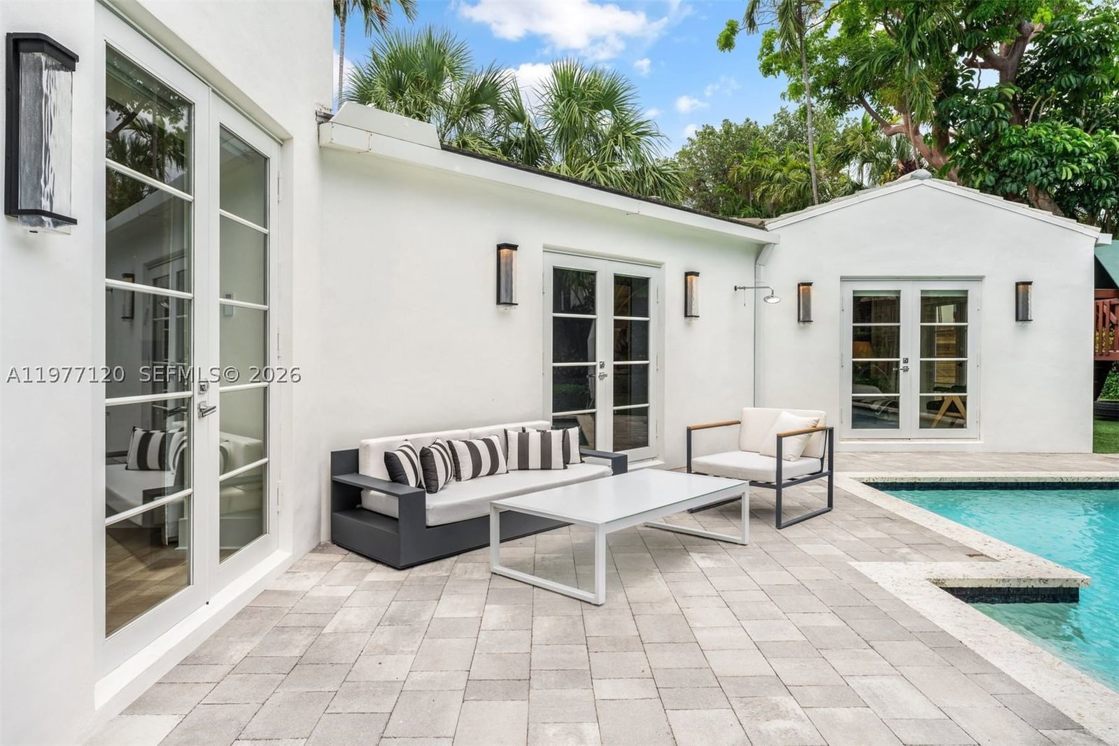 Real estate property located at 2887 Pine Tree Dr, Miami-dade, Flamingo Terrace Sub, Miami Beach, FL