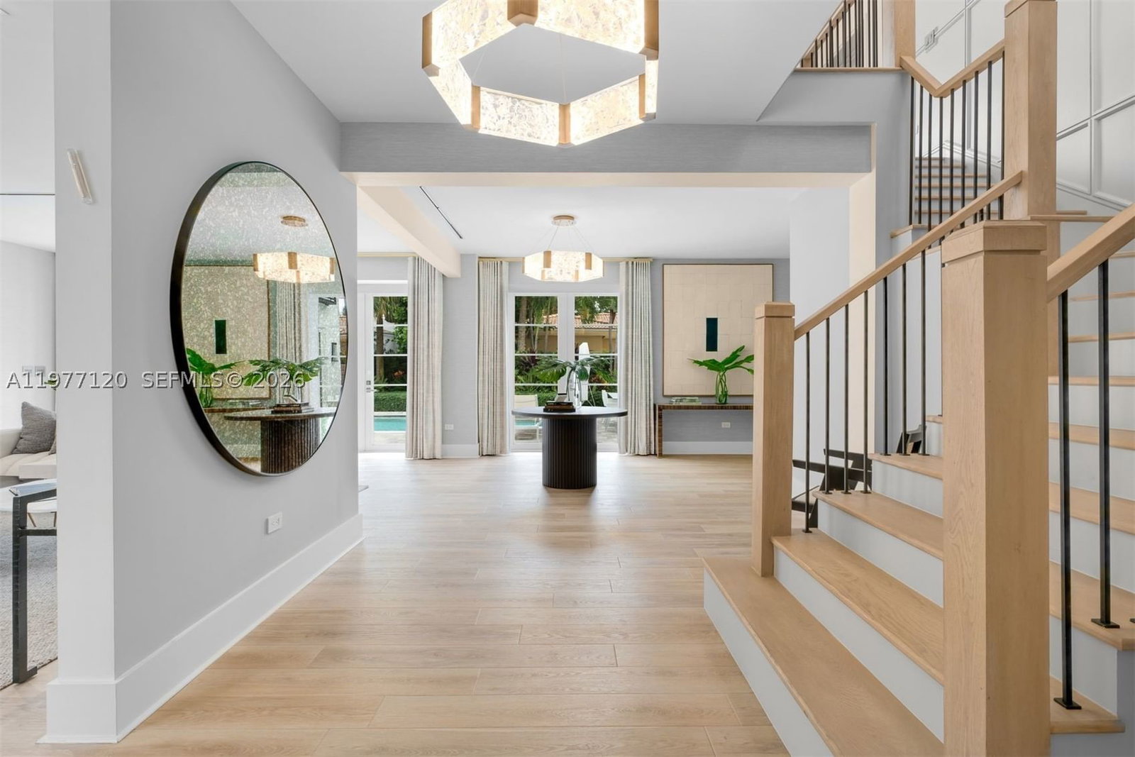 Real estate property located at 2887 Pine Tree Dr, Miami-dade, Flamingo Terrace Sub, Miami Beach, FL