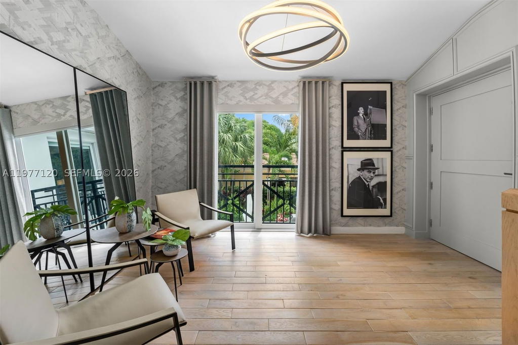Real estate property located at 2887 Pine Tree Dr, Miami-dade, Flamingo Terrace Sub, Miami Beach, FL