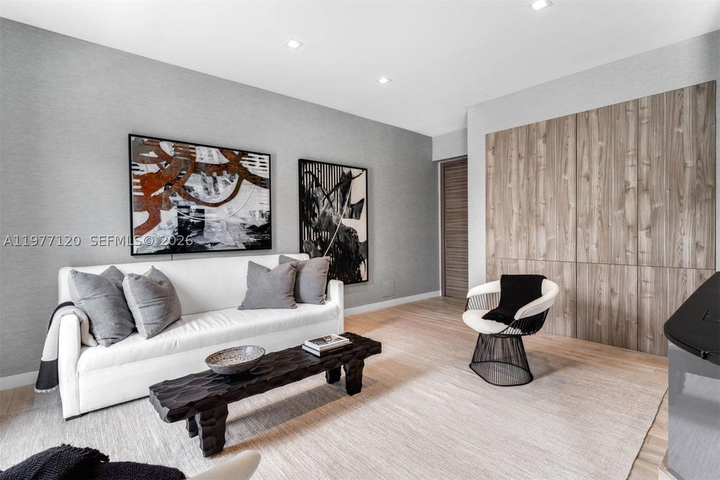 Real estate property located at 2887 Pine Tree Dr, Miami-dade, Flamingo Terrace Sub, Miami Beach, FL