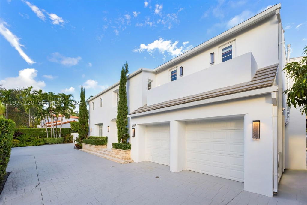 Real estate property located at 2887 Pine Tree Dr, Miami-dade, Flamingo Terrace Sub, Miami Beach, FL