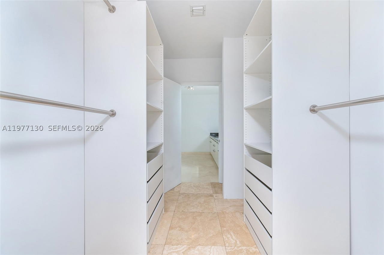 Real estate property located at 7934 West Dr #1101, Miami-dade, Space 01 Condo, North Bay Village, FL