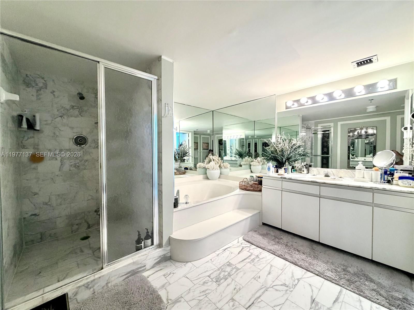 Real estate property located at 9 Island Ave #2304, Miami-dade, Nine Island Avenue Condo, Miami Beach, FL