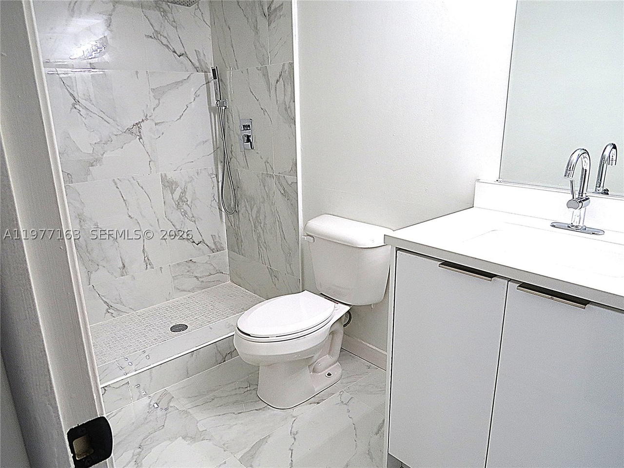 Real estate property located at 3591 Inverrary Dr #203, Broward, Las Vistas B In Inverrary, Lauderhill, FL