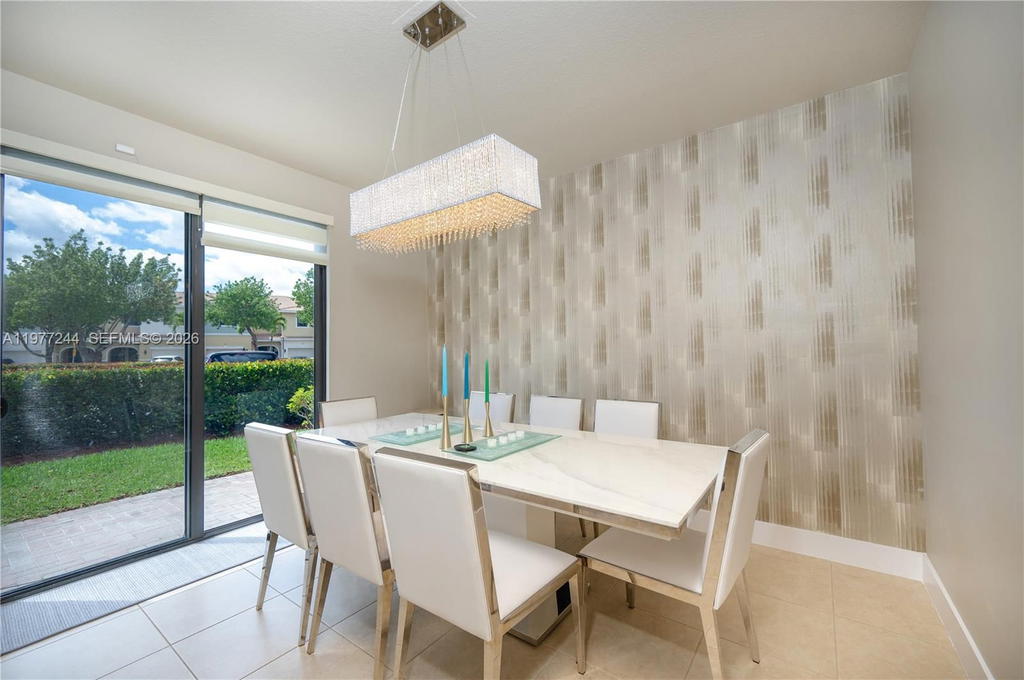 Real estate property located at 340 194th Ln, Miami-dade, Champion Lakes, Miami, FL