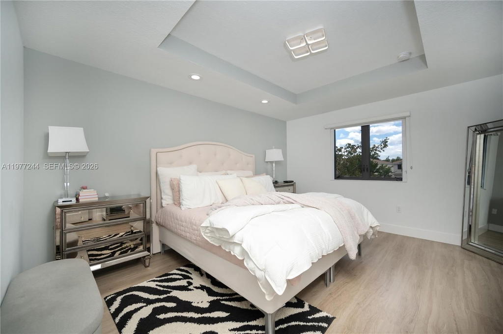 Real estate property located at 340 194th Ln, Miami-dade, Champion Lakes, Miami, FL