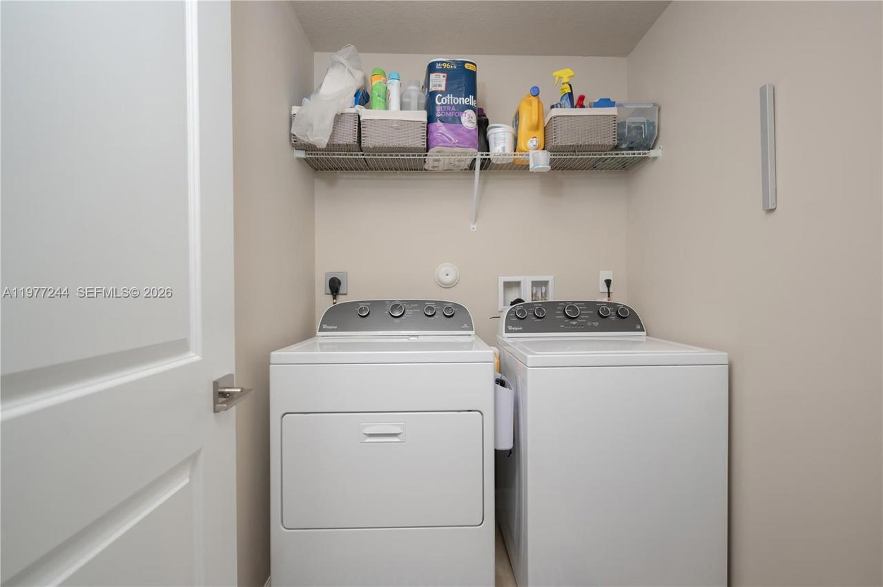 Real estate property located at 340 194th Ln, Miami-dade, Champion Lakes, Miami, FL